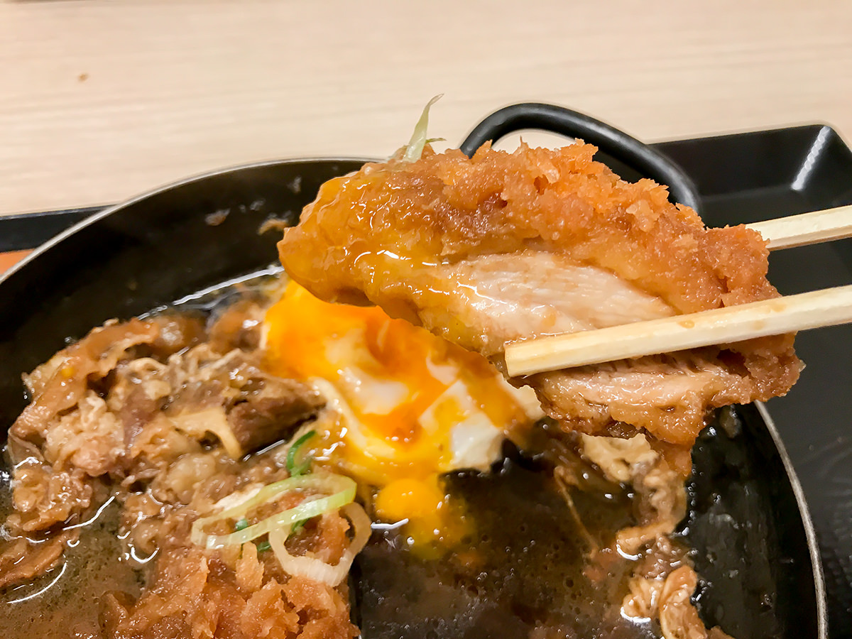 『チキンカツの牛すき鍋定食』