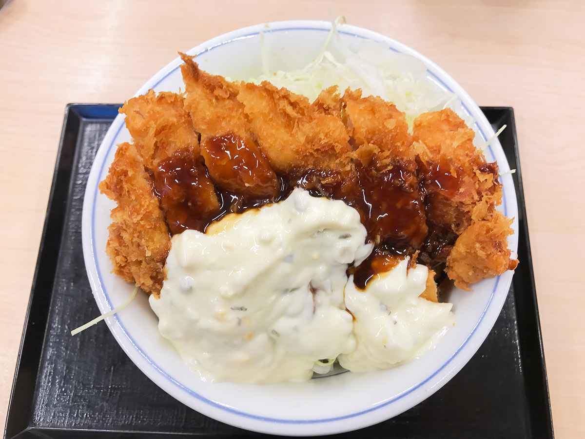 『タルタルチキンカツ丼』
