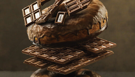 【ヤバすぎ】総重量1.2kg、約5,890Kcalのチョコレートバーガーが爆誕。ハートブレッドアンティーク『マジカルチョコリングバーガー』